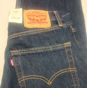 Levi's men's 30x32 dark wash blue jeans